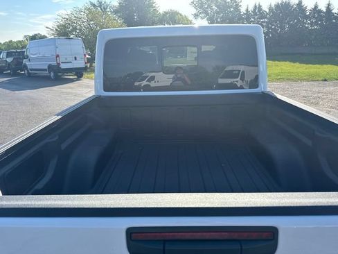 New 2026 Jeep Gladiator Mojave AWD/4WD image 17