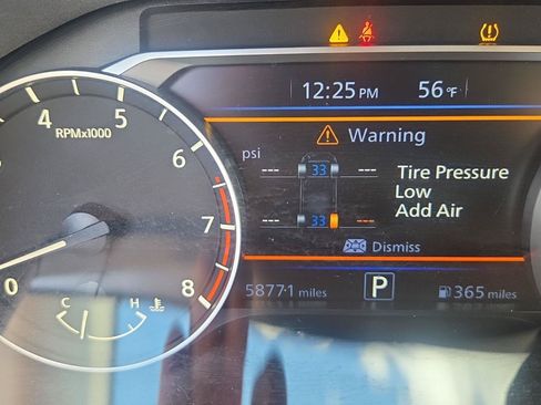 Used 2024 Nissan Altima 2.5 SV AWD/4WD image 32