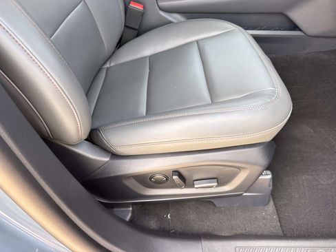 Certified 2026 Ford Explorer Active w/ Active Comfort Package RWD image 11