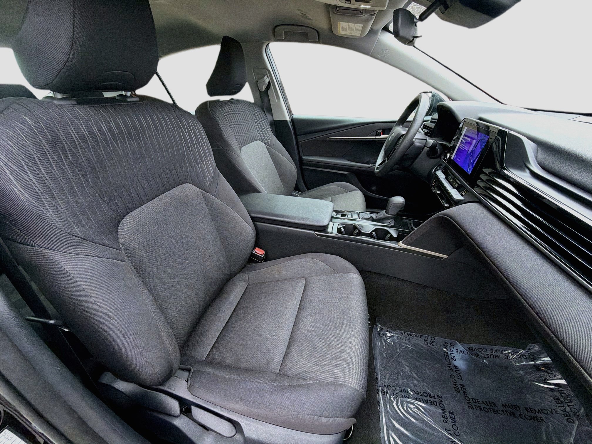 Used 2025 Toyota Camry LE FWD image 32