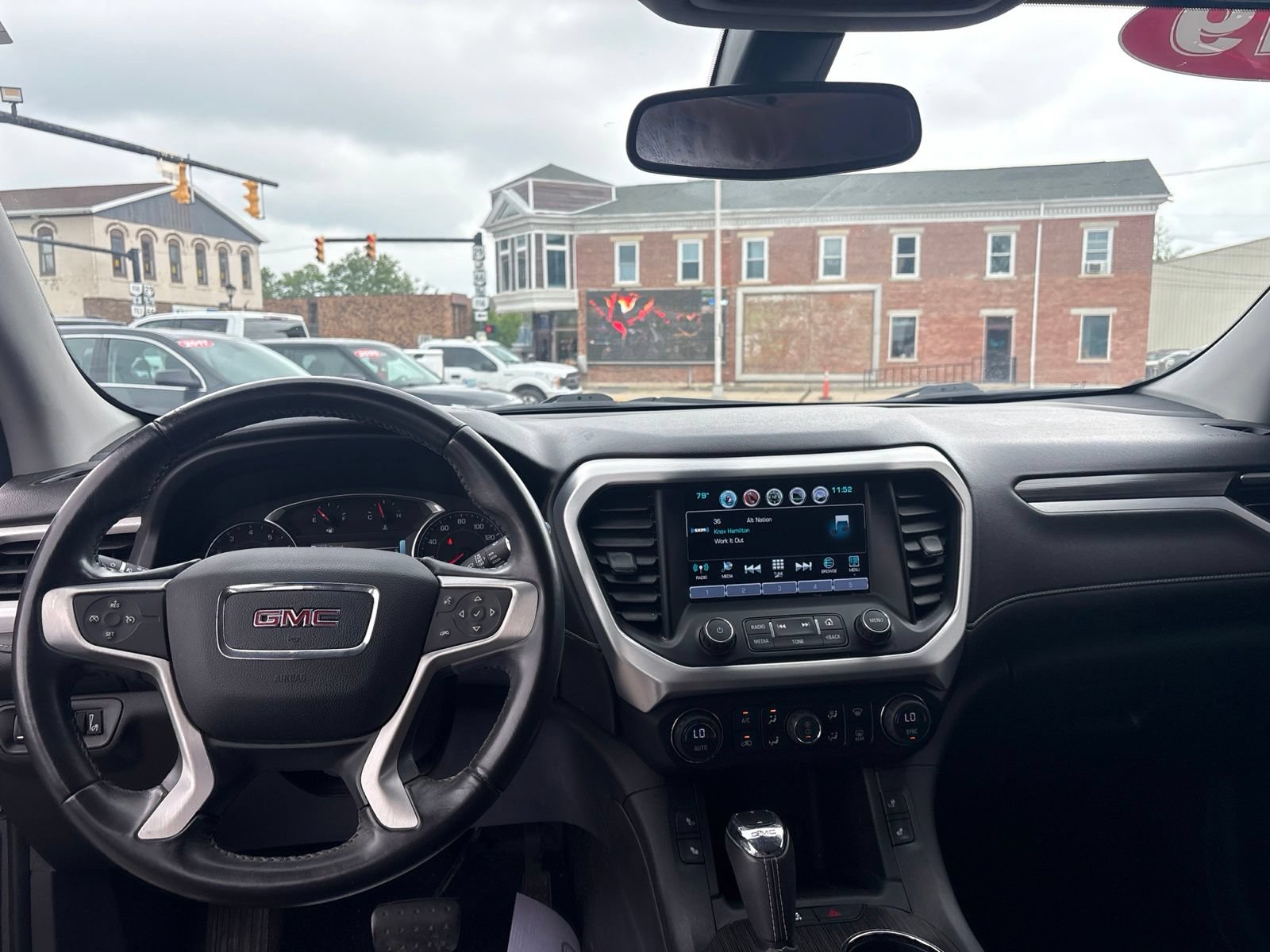 Used 2019 GMC Acadia SLT AWD/4WD image 14