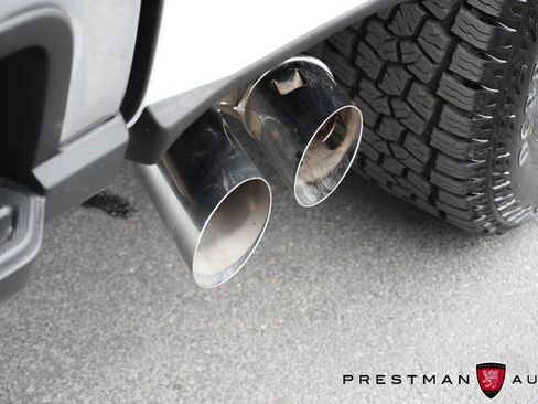 Used 2023 Ford F350 Lariat w/ Lariat Ultimate Package AWD/4WD image 8