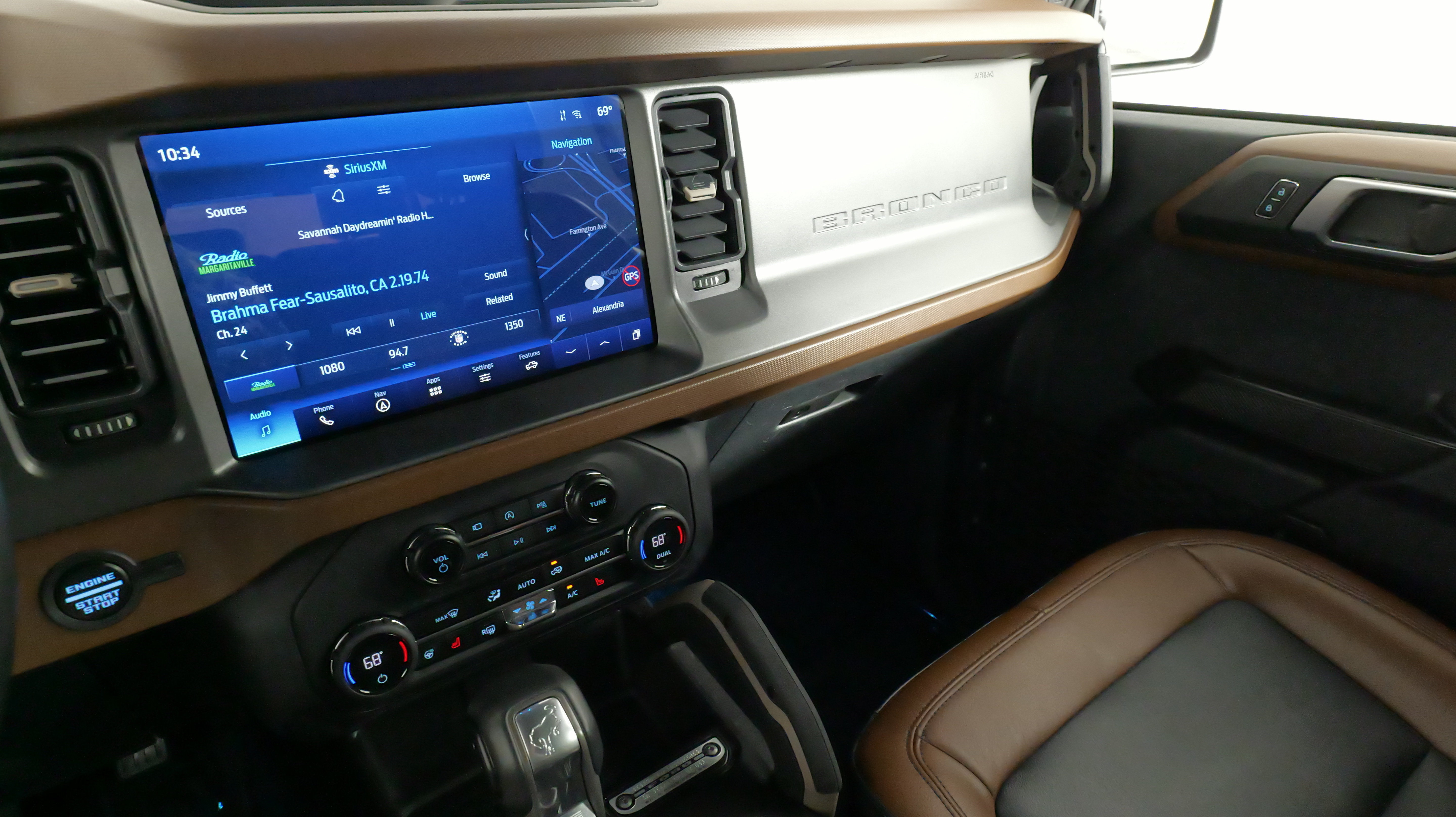 Used 2024 Ford Bronco Outer Banks AWD/4WD image 40