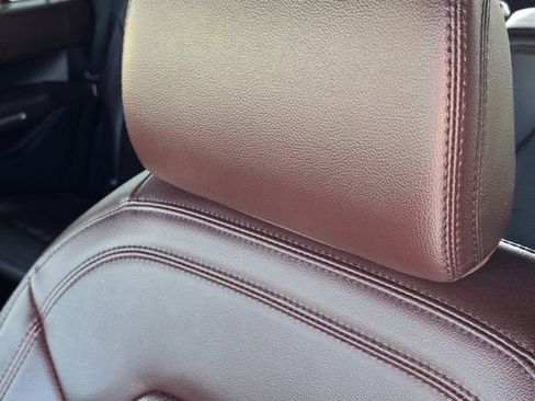 Used 2024 Ford Expedition Limited image 16