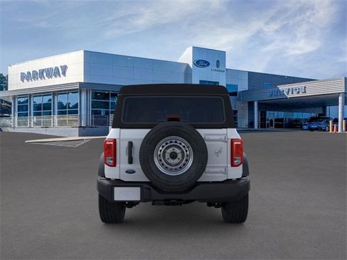 New 2025 Ford Bronco 4-Door image 5