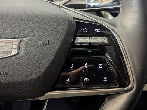 Used 2025 Cadillac Lyriq Luxury w/ LPO, Floor Liner Package AWD/4WD image 38