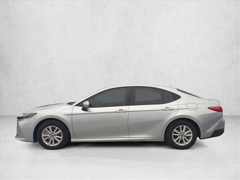 Certified 2025 Toyota Camry LE FWD image 5
