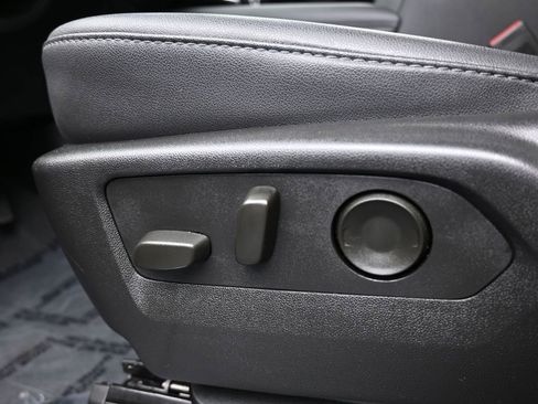 Used 2025 Chevrolet Tahoe LT image 12