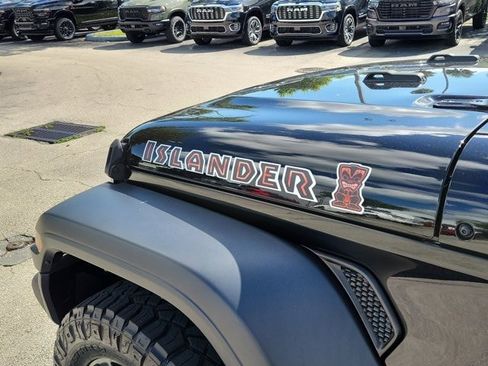 Certified 2021 Jeep Wrangler Unlimited Islander image 11