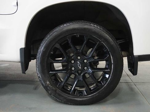 Used 2023 Chevrolet Silverado 1500 High Country w/ Technology Package image 10