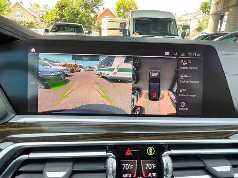 Used 2020 BMW X7 xDrive40i w/ Premium Package AWD/4WD image 26