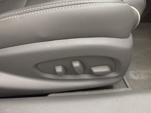 Used 2017 Chevrolet Impala Premier w/ Enhanced Convenience Package image 49