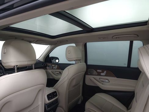 Used 2023 Mercedes-Benz GLS 450 4MATIC image 24