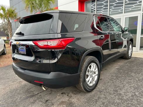 Used 2018 Chevrolet Traverse LS image 4