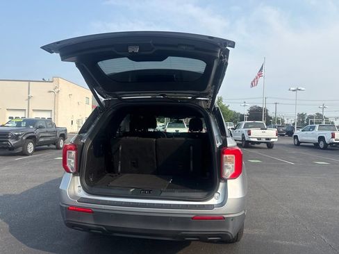 Used 2020 Ford Explorer XLT AWD/4WD image 9