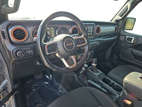 Used 2022 Jeep Gladiator Mojave w/ Cold Weather Group AWD/4WD image 16
