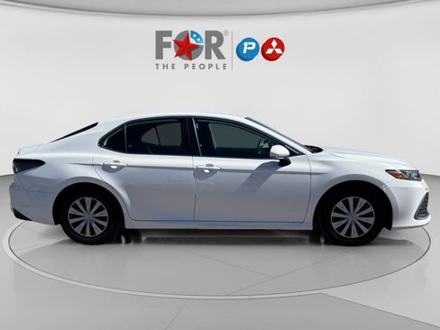 Used 2023 Toyota Camry LE image 1