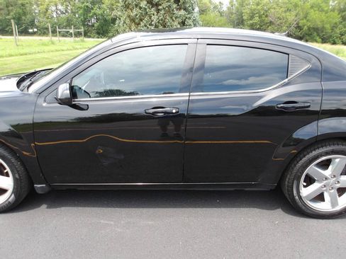 Used 2013 Dodge Avenger SXT FWD image 25