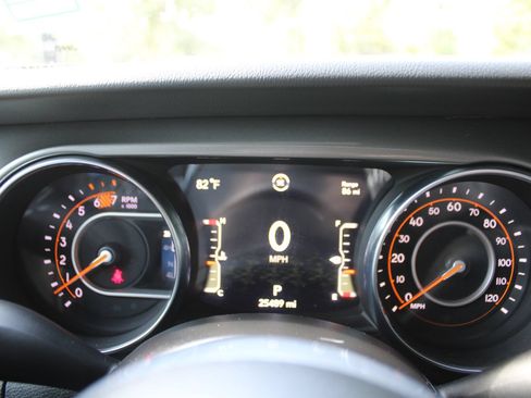 Used 2023 Jeep Wrangler Unlimited Sahara w/ LED Lighting Group AWD/4WD image 27