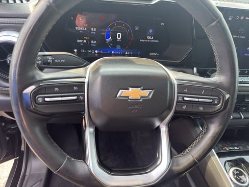 Used 2024 Chevrolet Colorado LT w/ LT Convenience Package III AWD/4WD image 17