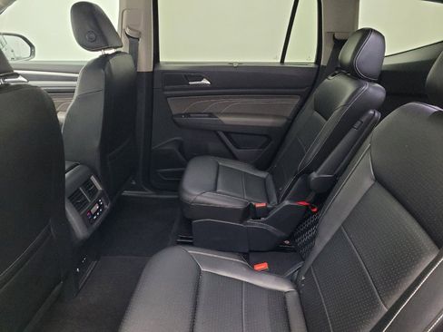 Used 2021 Volkswagen Atlas SE w/ Panoramic Sunroof Package AWD/4WD image 18