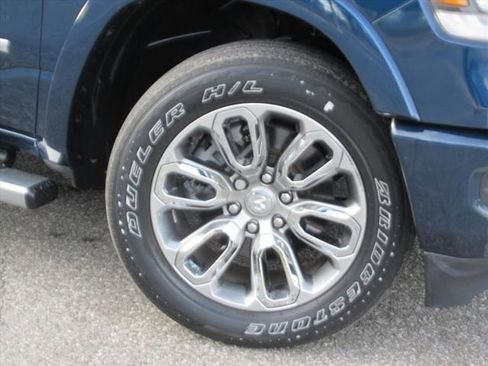 Used 2022 RAM 1500 Laramie w/ Sport Appearance Package image 8