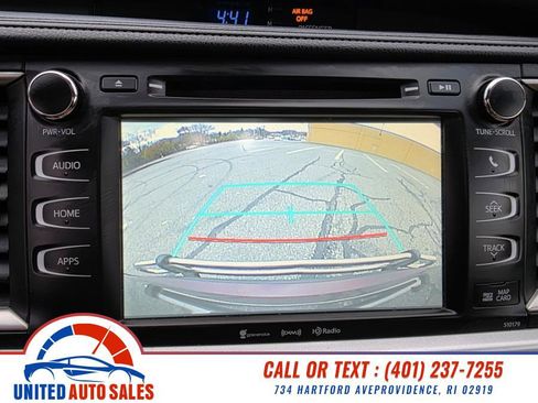Used 2017 Toyota Highlander XLE image 19