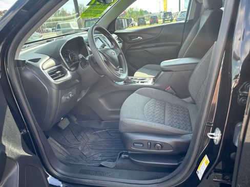 Used 2023 Chevrolet Equinox LT image 11