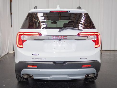 Used 2023 GMC Acadia SLT AWD/4WD image 3