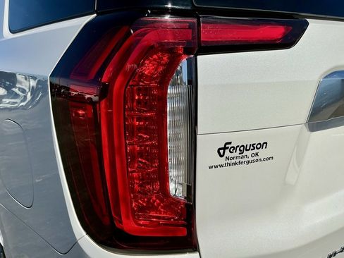 Used 2022 GMC Yukon Denali w/ Denali Ultimate Package image 14