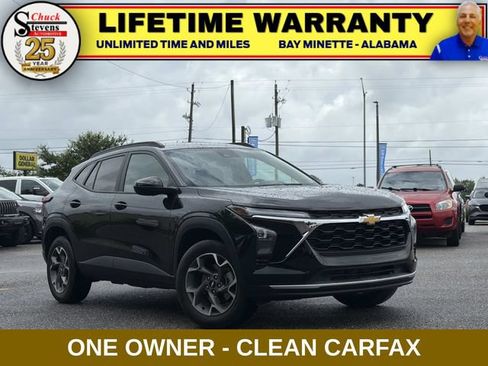 Used 2024 Chevrolet Trax LT FWD image 1