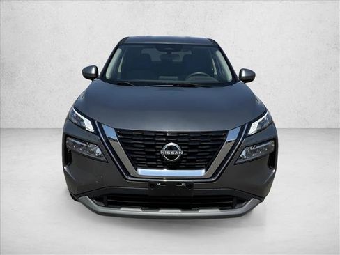 Used 2023 Nissan Rogue SV FWD image 2