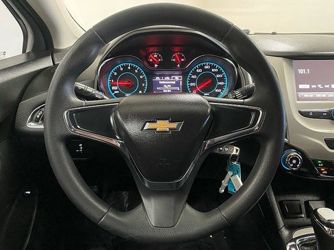 Used 2018 Chevrolet Cruze LS image 20