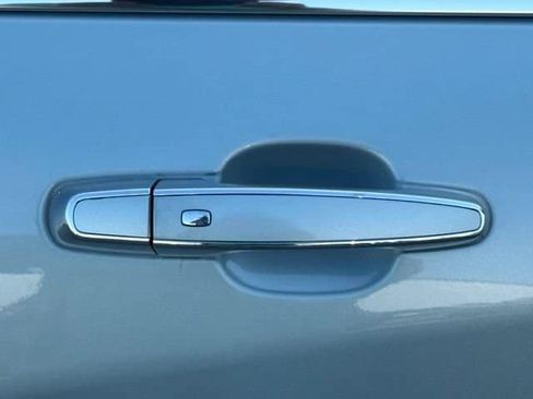 Certified 2022 Chevrolet Equinox Premier AWD/4WD image 17