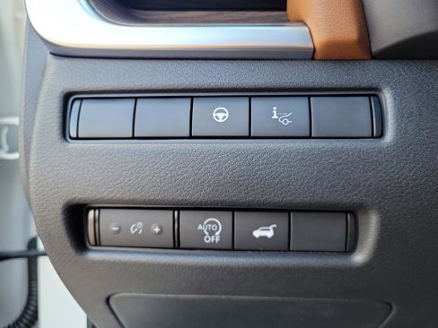 New 2026 Nissan Rogue Platinum image 19