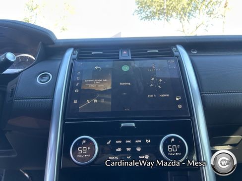 Used 2023 Land Rover Discovery Metropolitan Edition image 18