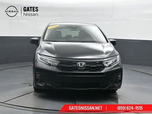 Used 2025 Honda Odyssey Touring image 5