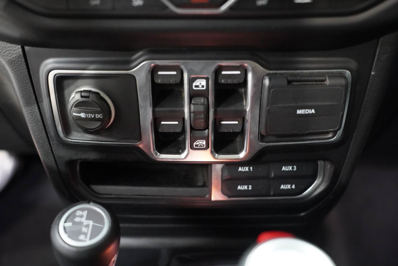 Used 2021 Jeep Wrangler Unlimited Sahara AWD/4WD image 23