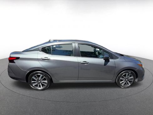 Used 2025 Nissan Versa SV FWD image 15