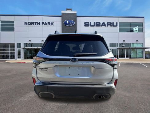 Used 2025 Subaru Forester Limited w/ Popular Package #2 AWD/4WD image 4