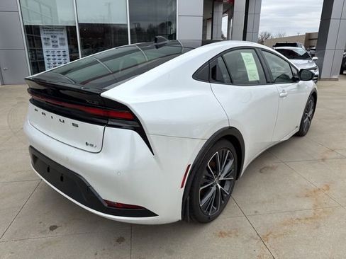 Used 2024 Toyota Prius XLE image 7