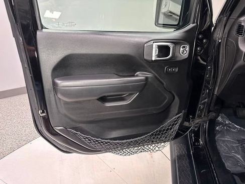 Used 2019 Jeep Wrangler Unlimited Sport S AWD/4WD image 9