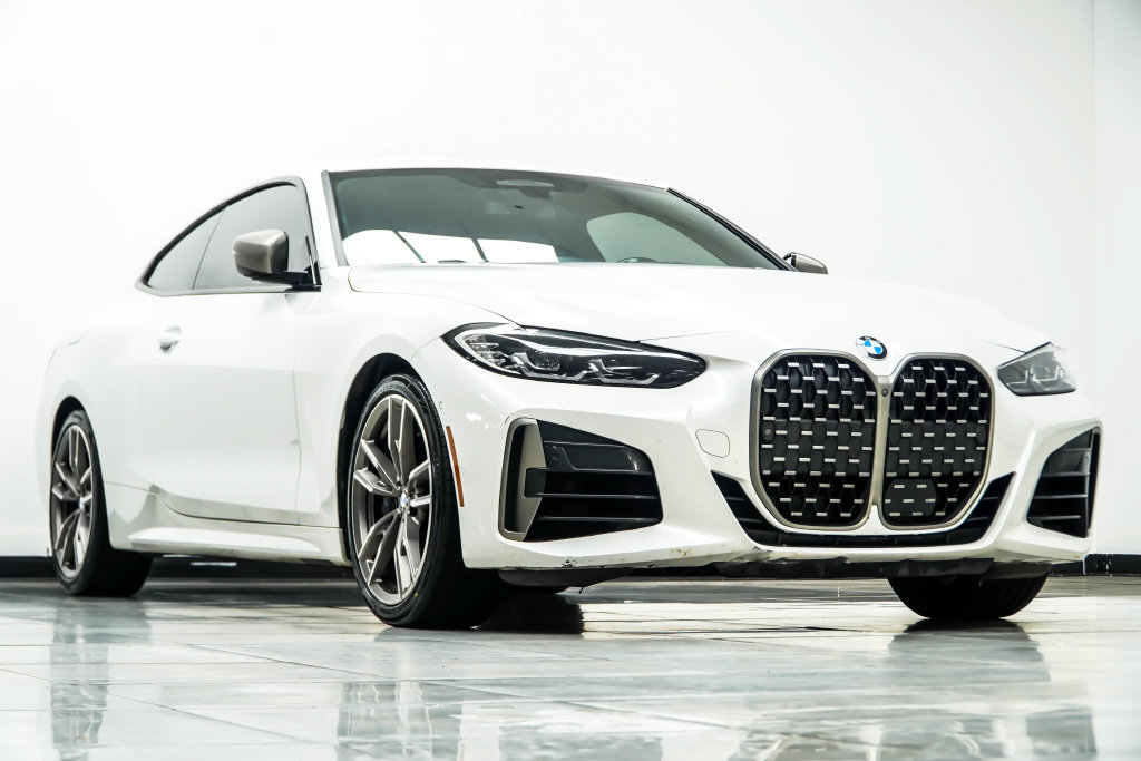 Used 2023 BMW M440i Coupe w/ Premium Package RWD image 4