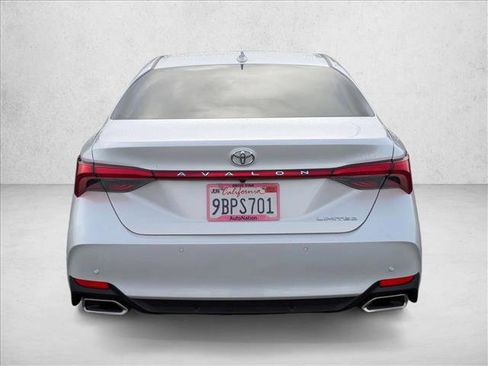 Certified 2022 Toyota Avalon Limited image 7