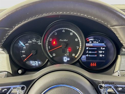 Used 2021 Porsche Macan Turbo image 15