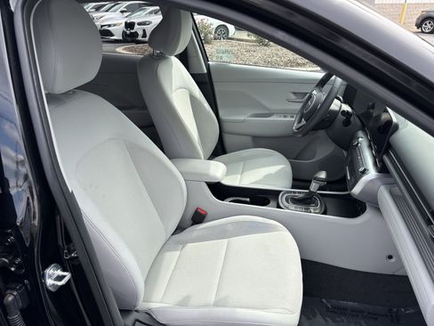 Used 2024 Hyundai Kona SEL AWD/4WD image 25