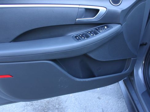 Used 2021 Hyundai Sonata SE FWD image 8