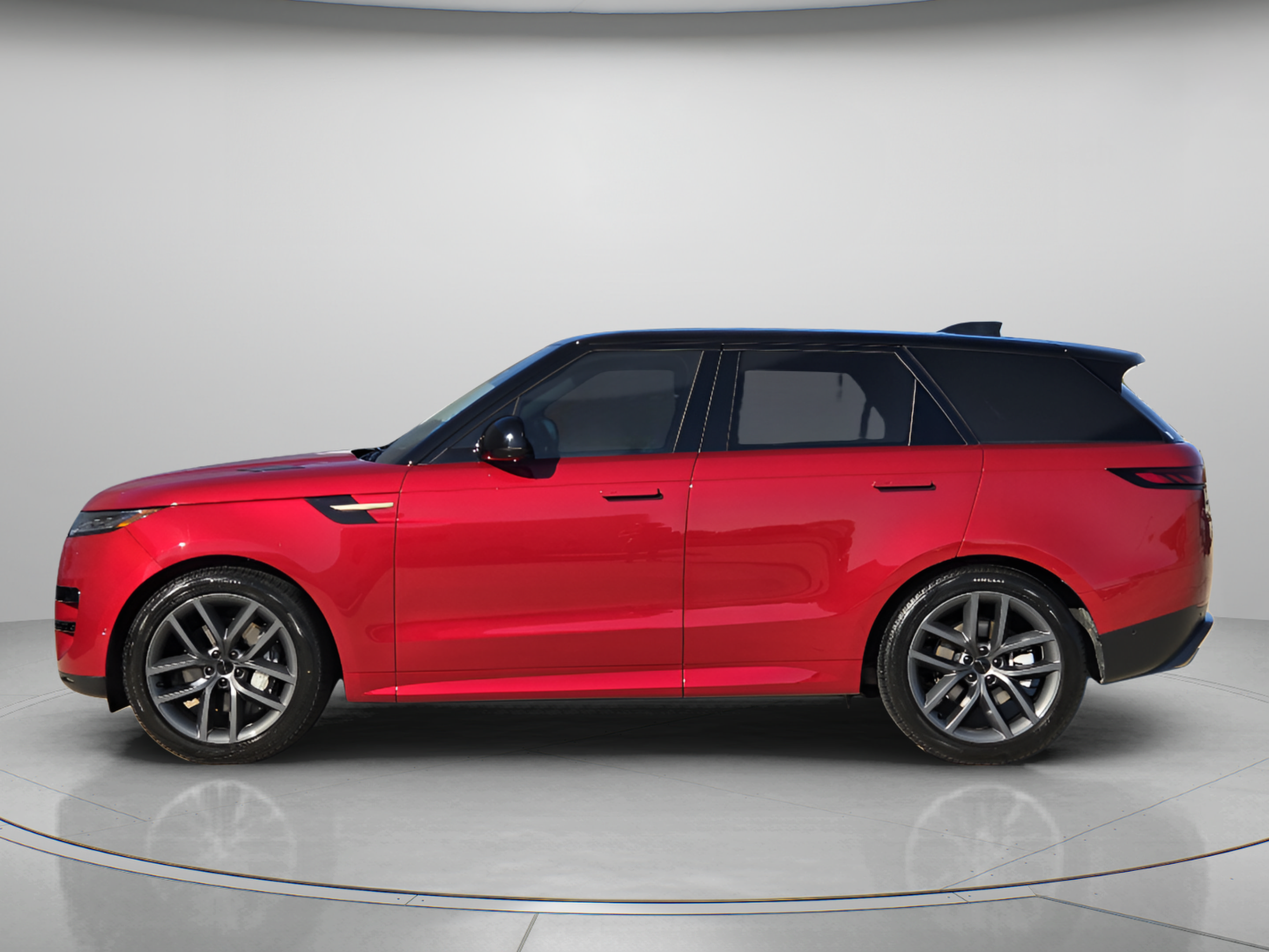 Certified 2026 Land Rover Range Rover Sport SE AWD/4WD image 2