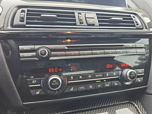 Used 2016 BMW M6 Coupe image 26