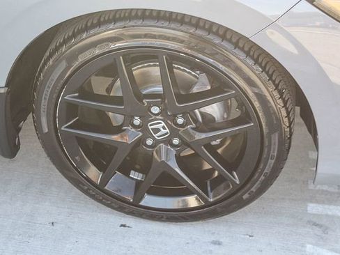 Used 2025 Honda Civic Sport image 14